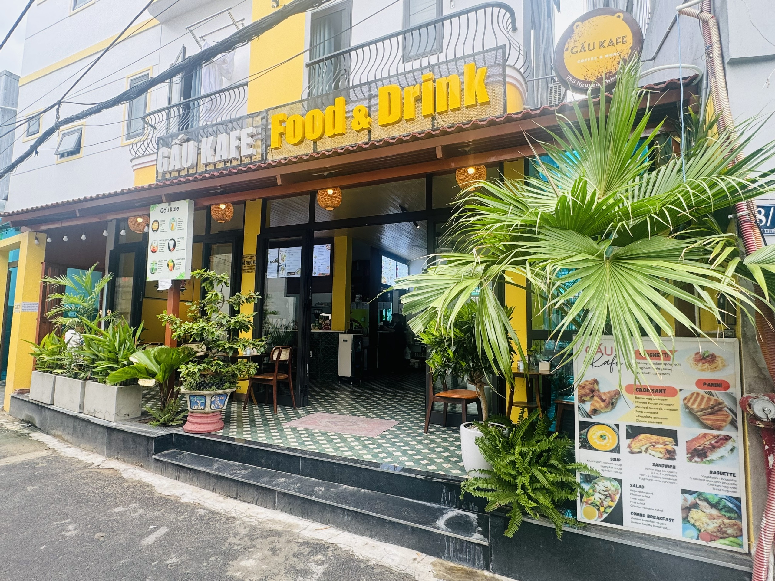 Gấu Kafe 1 interior