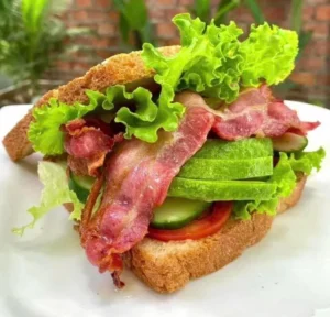 B.L.A.T Sandwich / Sandwich thịt ba rọi