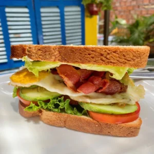 Bacon & Egg Sandwich / Sandwich thịt ba rọi kèm trứng