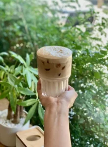 Peanut butter coffee (Cà phê bơ đậu phộng)